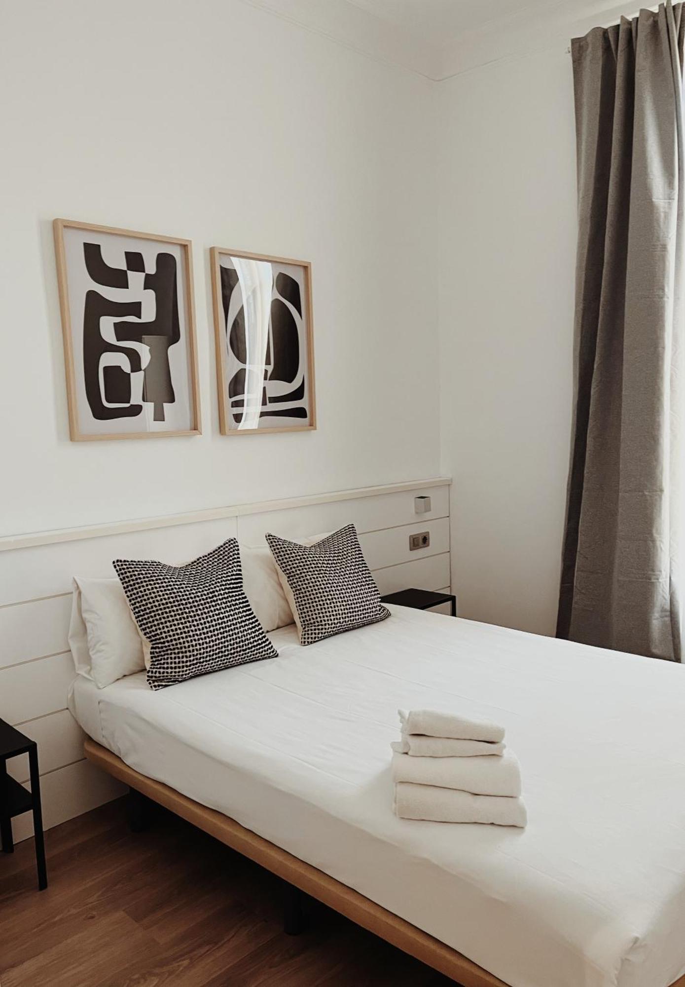 Apartamentos Express By Gaiarooms Барселона Экстерьер фото