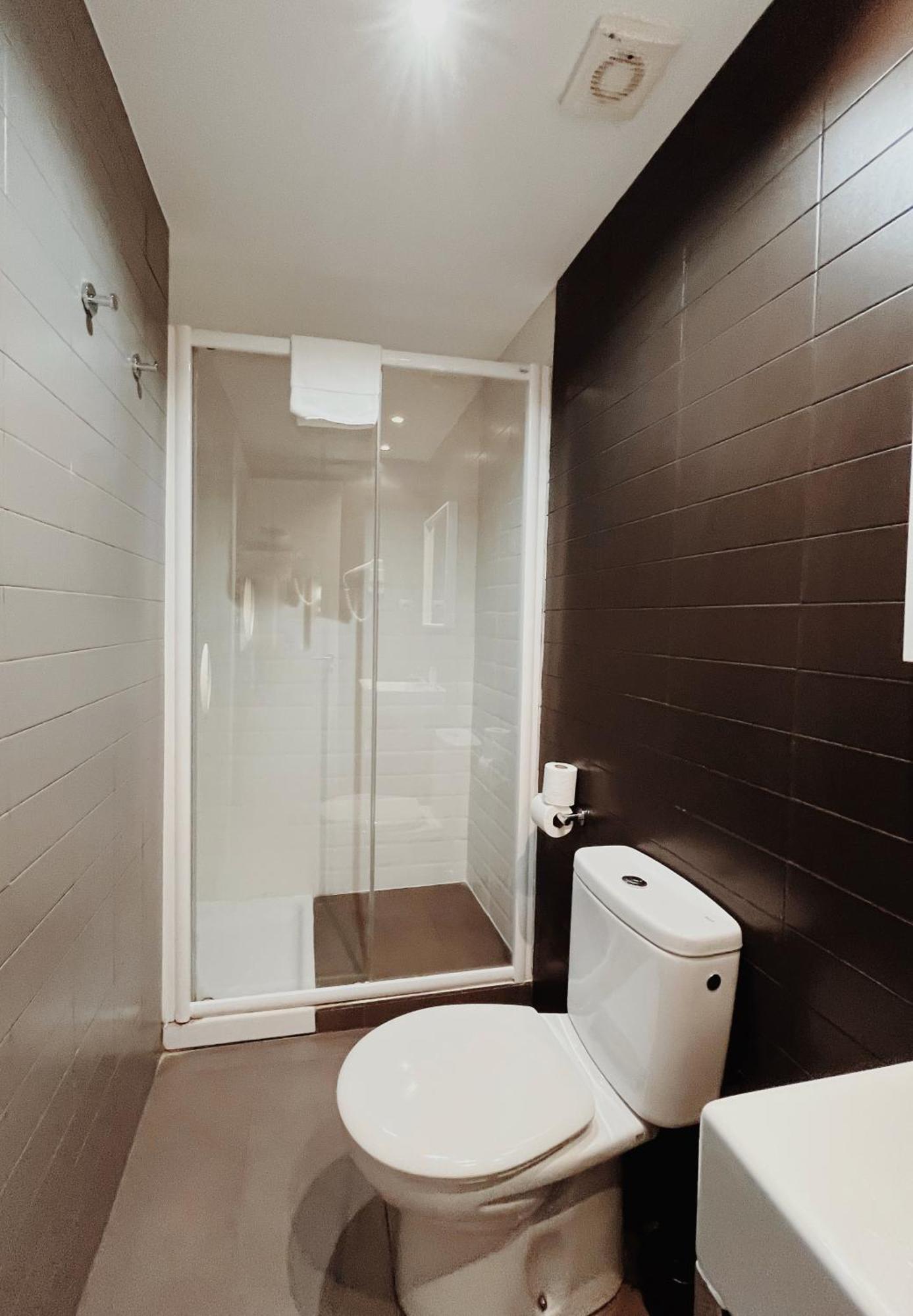 Apartamentos Express By Gaiarooms Барселона Экстерьер фото